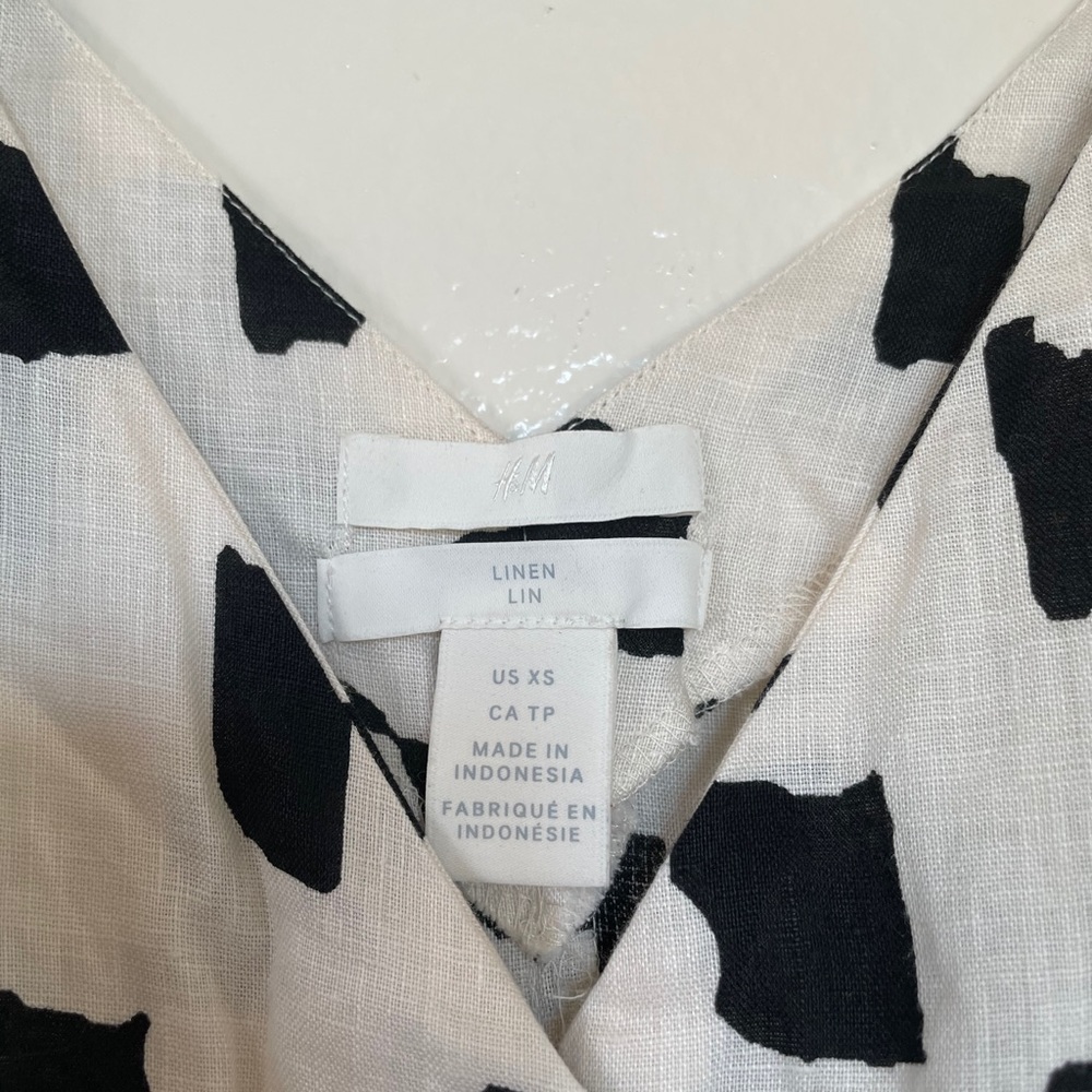 Cute patterned, button-front linen top